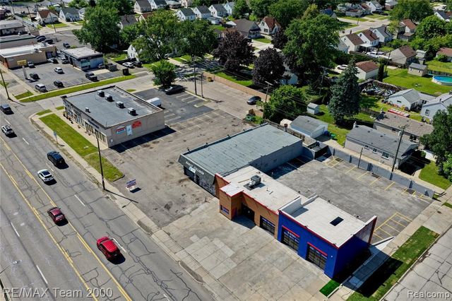 28022 Ford Road, Garden City, MI 48135