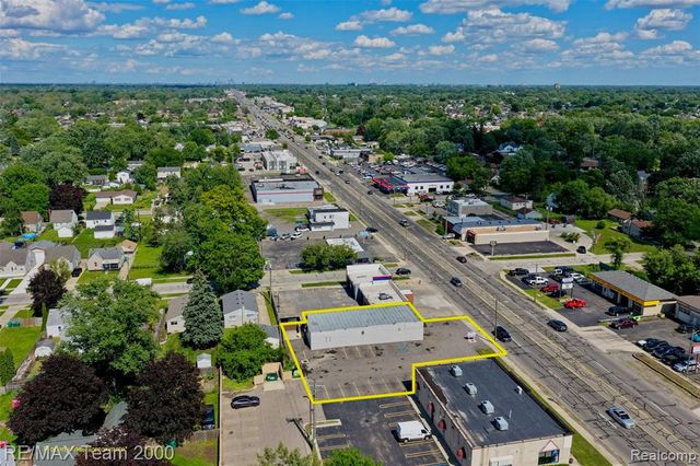 28022 Ford Road, Garden City, MI 48135