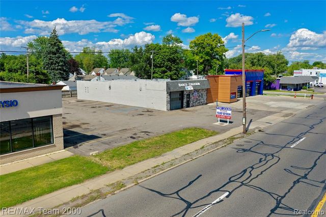 28022 Ford Road, Garden City, MI 48135