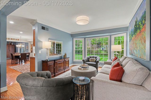 2004 Bootmaker Lane, Bloomfield Charter Township, MI 48304