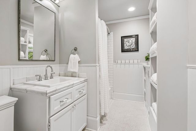 767 Osceola Avenue, Saint Paul, MN 55105