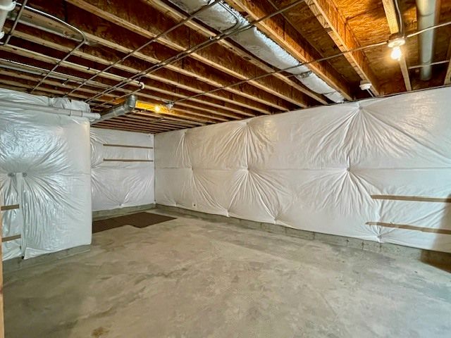 2009 Mayfair Drive, Island Lake, IL 60042