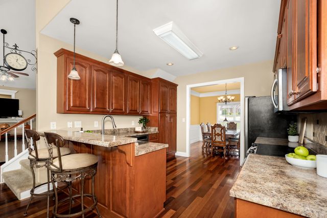 60 Windwood Dr, Fayetteville, TN 37334