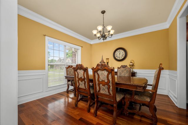 60 Windwood Dr, Fayetteville, TN 37334