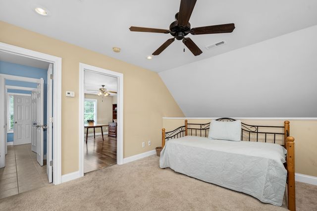 60 Windwood Dr, Fayetteville, TN 37334