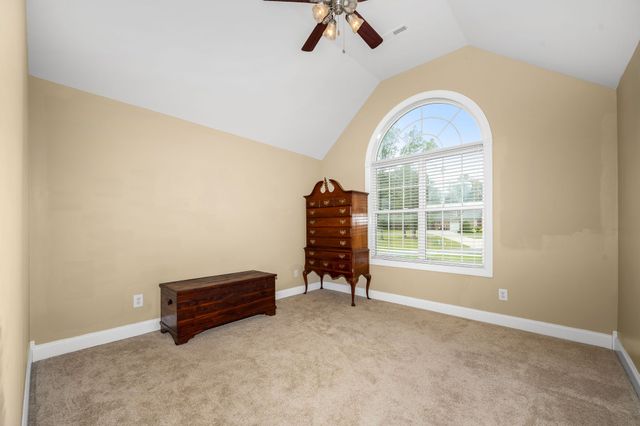 60 Windwood Dr, Fayetteville, TN 37334