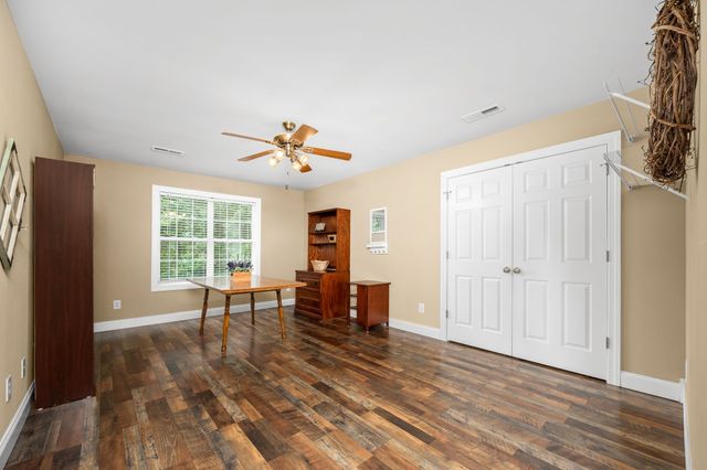 60 Windwood Dr, Fayetteville, TN 37334