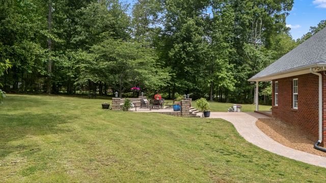 60 Windwood Dr, Fayetteville, TN 37334