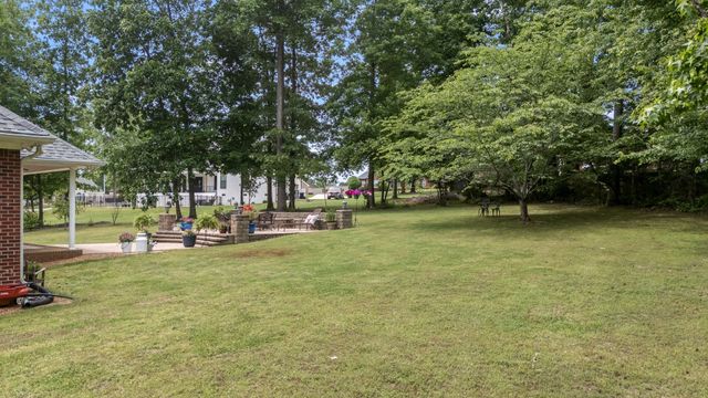 60 Windwood Dr, Fayetteville, TN 37334