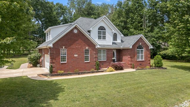 60 Windwood Dr, Fayetteville, TN 37334