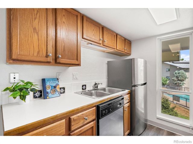 645 Manhattan Place 307, Boulder, CO 80303