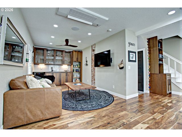 500 W MCLOUGHLIN Blvd, Vancouver, WA 98660