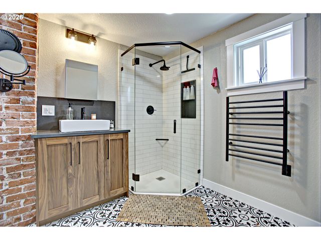 500 W MCLOUGHLIN Blvd, Vancouver, WA 98660