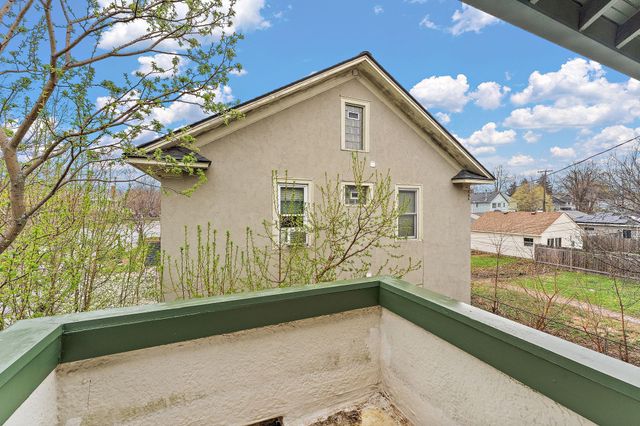 2017 Laurel Avenue, Saint Paul, MN 55104