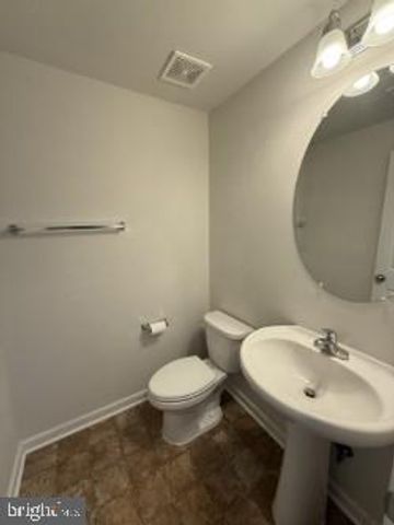 240 PARKLAND DR, Stephenson, VA 22656