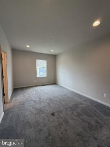 240 PARKLAND DR, Stephenson, VA 22656