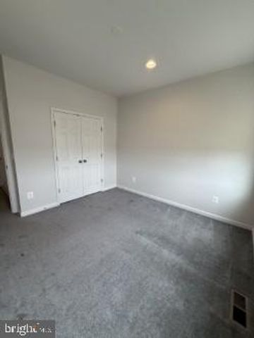 240 PARKLAND DR, Stephenson, VA 22656