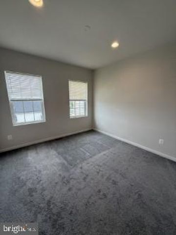 240 PARKLAND DR, Stephenson, VA 22656