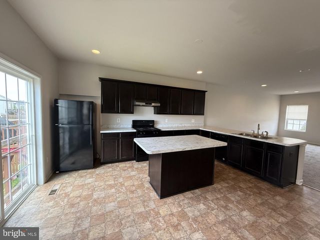 240 PARKLAND DR, Stephenson, VA 22656