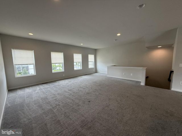 240 PARKLAND DR, Stephenson, VA 22656
