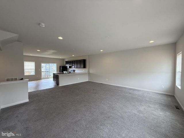 240 PARKLAND DR, Stephenson, VA 22656