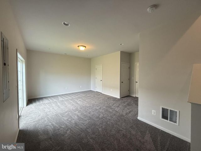 240 PARKLAND DR, Stephenson, VA 22656