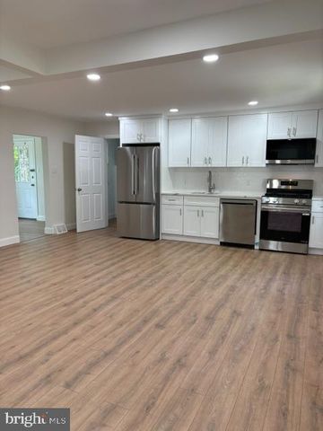 3313 TAYLOR AVE, Bristol, PA 19007
