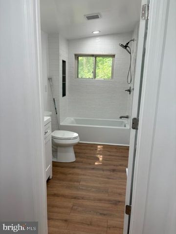 3313 TAYLOR AVE, Bristol, PA 19007