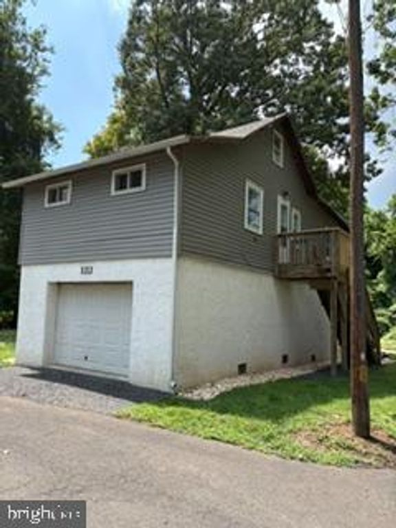 3313 TAYLOR AVE, Bristol, PA 19007