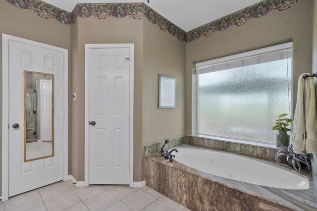 8525 Castle Creek Road, North Richland Hills, TX 76182