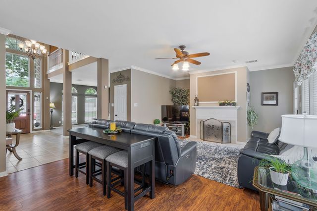 8525 Castle Creek Road, North Richland Hills, TX 76182