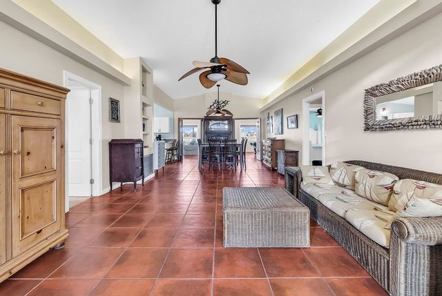 664 S Dogwood Dr., Garden City Beach, SC 29576