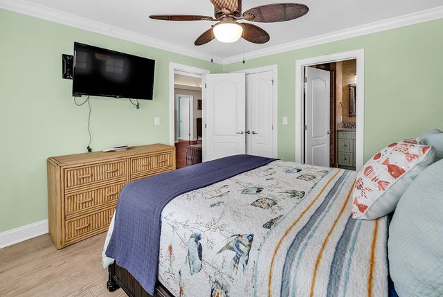 664 S Dogwood Dr., Garden City Beach, SC 29576