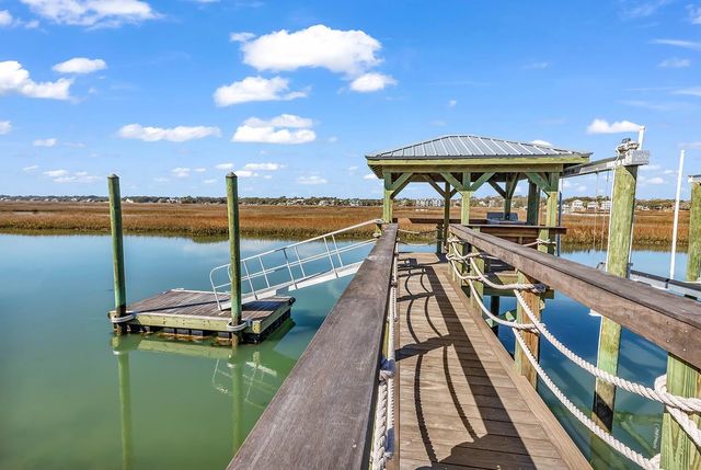 664 S Dogwood Dr., Garden City Beach, SC 29576