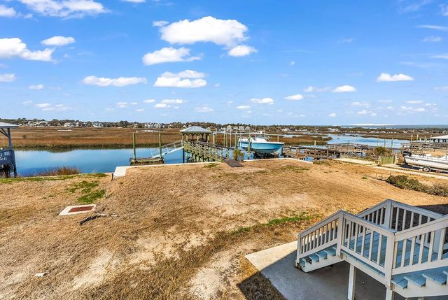 664 S Dogwood Dr., Garden City Beach, SC 29576