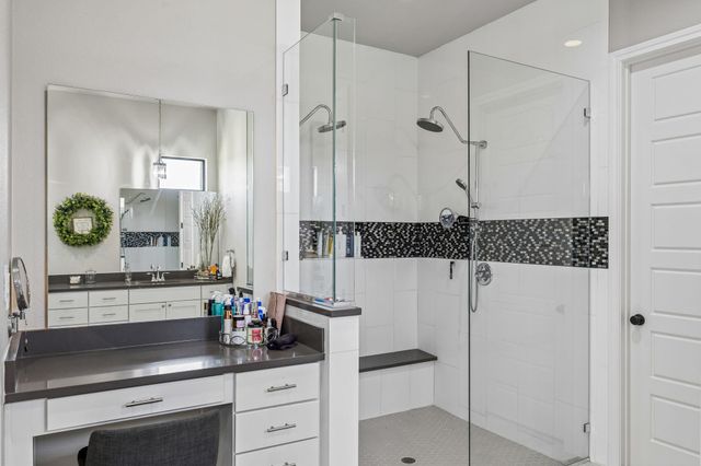 111 Craigen RD, Liberty Hill, TX 78642
