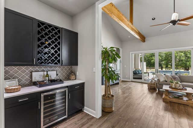 111 Craigen RD, Liberty Hill, TX 78642