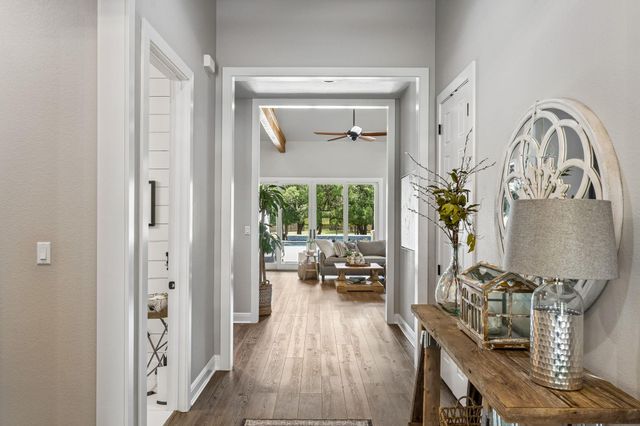 111 Craigen RD, Liberty Hill, TX 78642
