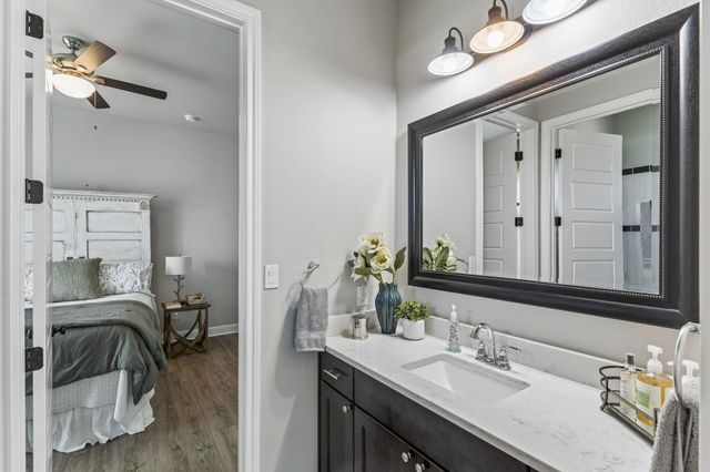 111 Craigen RD, Liberty Hill, TX 78642