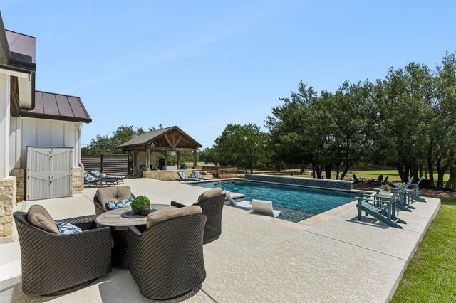 111 Craigen RD, Liberty Hill, TX 78642