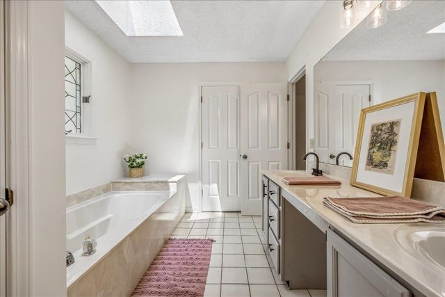 8670 RIVERWOOD FARMS PKY, Memphis, TN 38016