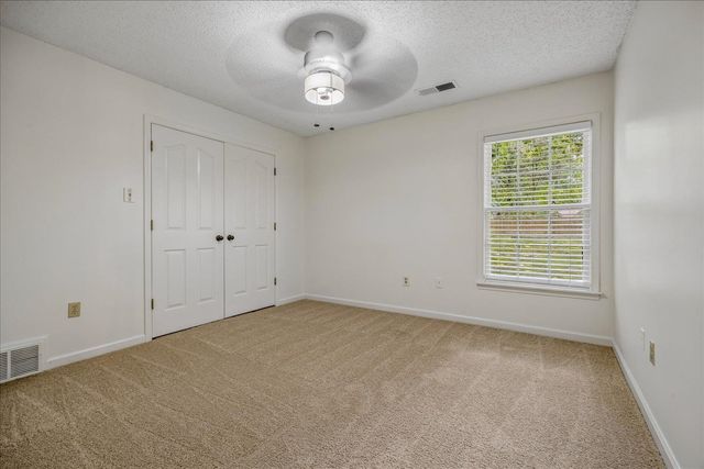 8670 RIVERWOOD FARMS PKY, Memphis, TN 38016