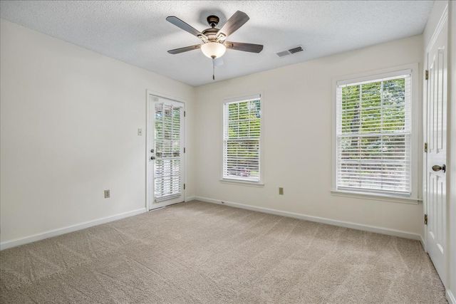 8670 RIVERWOOD FARMS PKY, Memphis, TN 38016