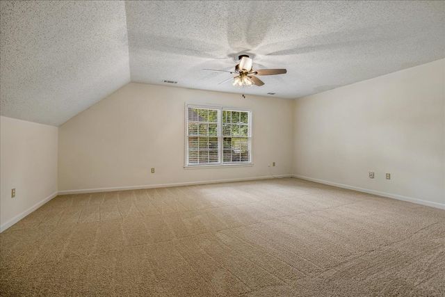 8670 RIVERWOOD FARMS PKY, Memphis, TN 38016