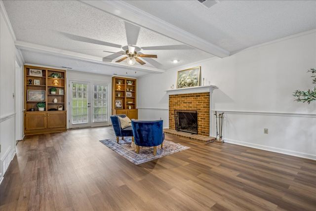 8670 RIVERWOOD FARMS PKY, Memphis, TN 38016