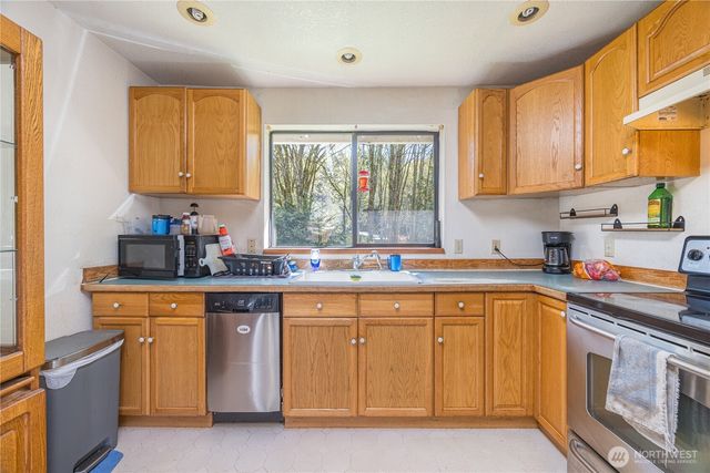 732 S Alder Lane, Port Angeles, WA 98362