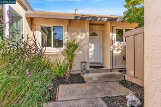 7 CLARK CREEK CIRCLE, Clayton, CA 94517