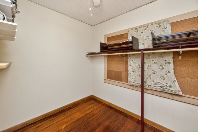 913 Clinton Avenue, Des Moines, IA 50313