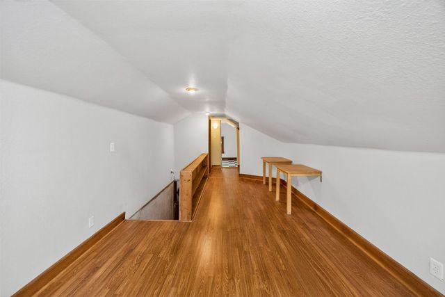 913 Clinton Avenue, Des Moines, IA 50313