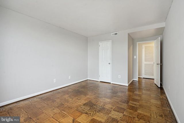 4600 DUKE ST #603, Alexandria, VA 22304